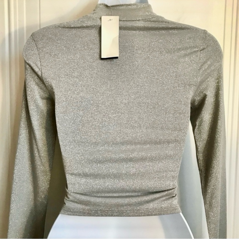 A&F Brand New Women’s Metallic Silver Fitted LS Mock Neck Crop Top size XXS NWT - Picture 10 of 16